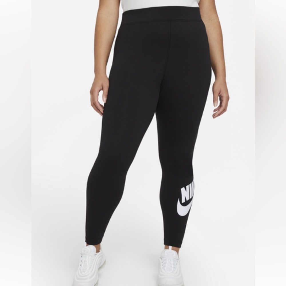NWT- Nike Swoosh Leggings-3X